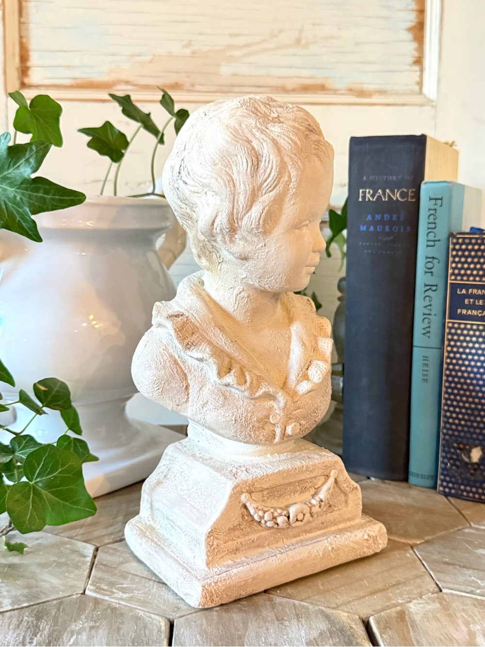 Vintage French Country YoungBoy Bust Chalkwear Bookend by Alexander Backer, 10” - Picture 3 of 9